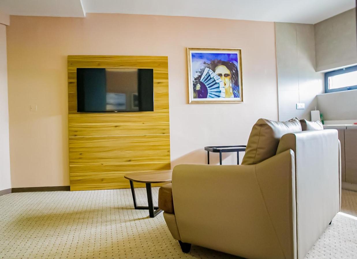 Royal Residences By Design Union Aliayabiagba Extérieur photo